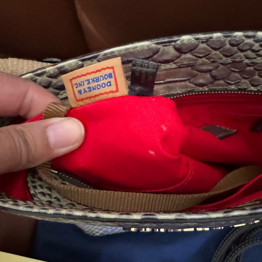 Dooney & Bourke Mini Waverly Crossbody bag in metal green - Picture 9 of 11